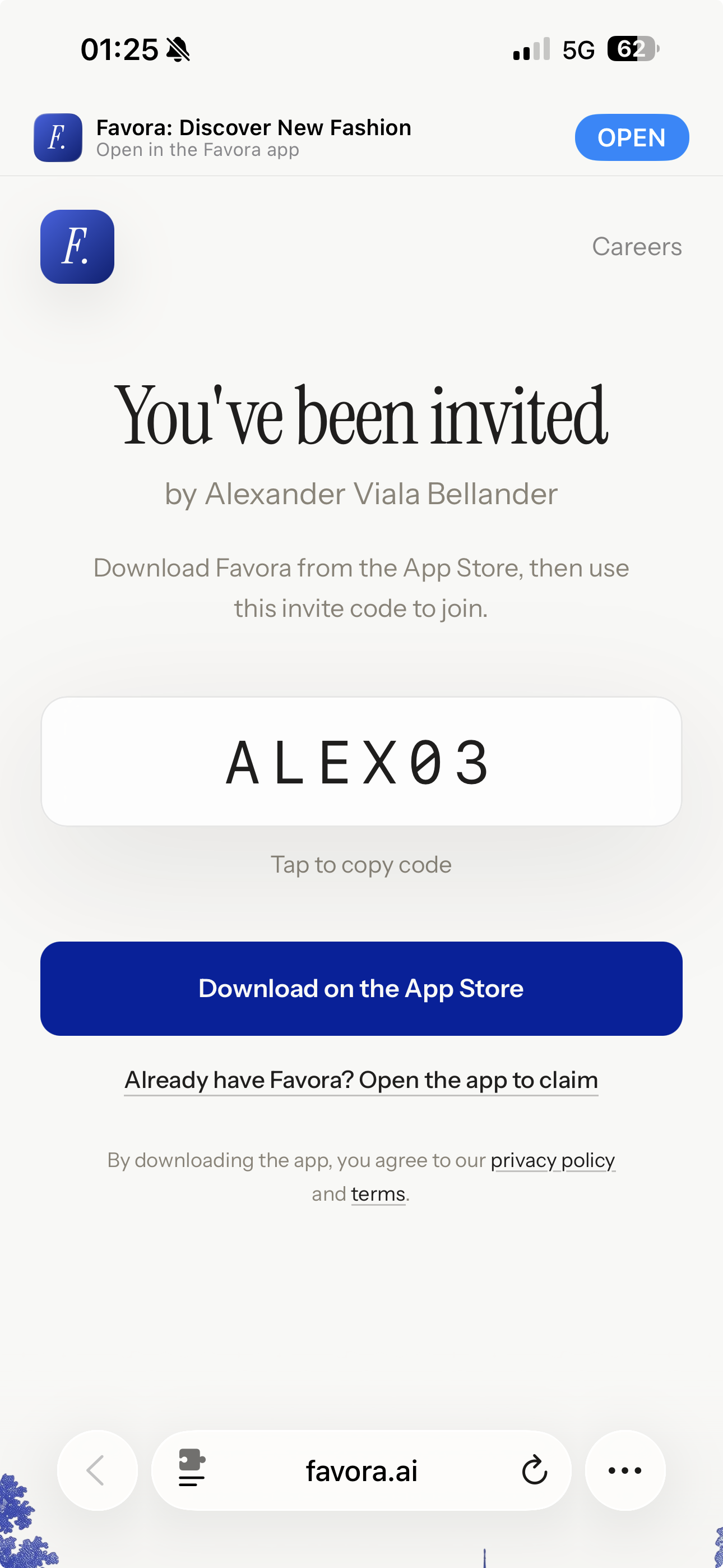 Favora invite link page with an app open banner and invite code